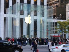 apple-store-on-5th-fifth-ave-apple-nyc-november-4-2011-nov-2011-bi-dng